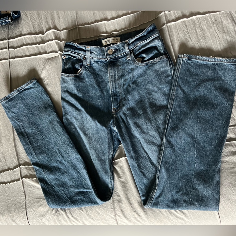 Abercrombie & Fitch Blue Jeans